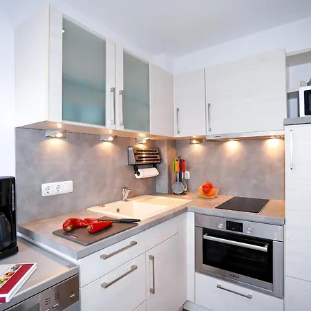 Schuetzenstr 19 Whg 8 Lägenhet *